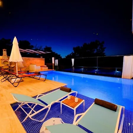Anemon 2 / Kalkan Hotel 4*